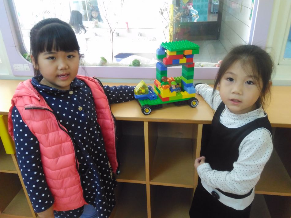 文件 : <FONT COLOR='red'>(108.12.20) 樂高【雙層巴士】-2.JPG</FONT> <BR> 尺寸 : <FONT COLOR='blue'>950 × 712</FONT> 圖元 <BR> 格式 : <FONT COLOR='green'>jpg</FONT> <BR> 大小 : <FONT COLOR='green'> -- </FONT> KB