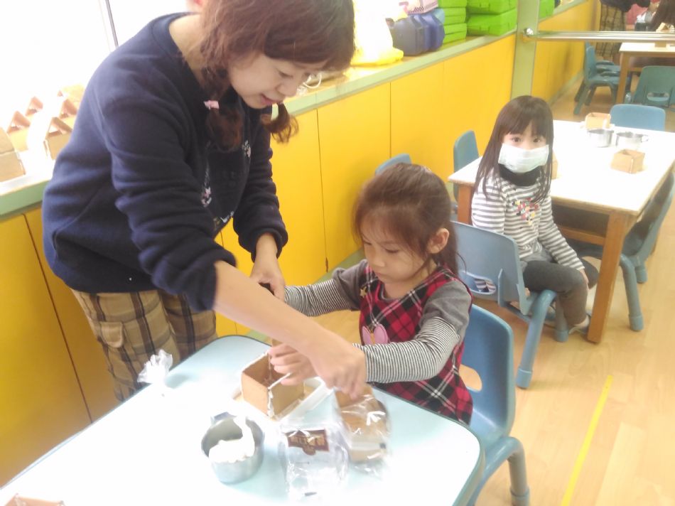 文件 : <FONT COLOR='red'>(108.12.24) 聖誕小屋-13.JPG</FONT> <BR> 尺寸 : <FONT COLOR='blue'>950 × 712</FONT> 圖元 <BR> 格式 : <FONT COLOR='green'>jpg</FONT> <BR> 大小 : <FONT COLOR='green'> -- </FONT> KB