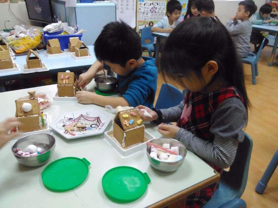 文件 : <FONT COLOR='red'>(108.12.24) 聖誕小屋-4.JPG</FONT> <BR> 尺寸 : <FONT COLOR='blue'>950 × 712</FONT> 圖元 <BR> 格式 : <FONT COLOR='green'>jpg</FONT> <BR> 大小 : <FONT COLOR='green'> -- </FONT> KB