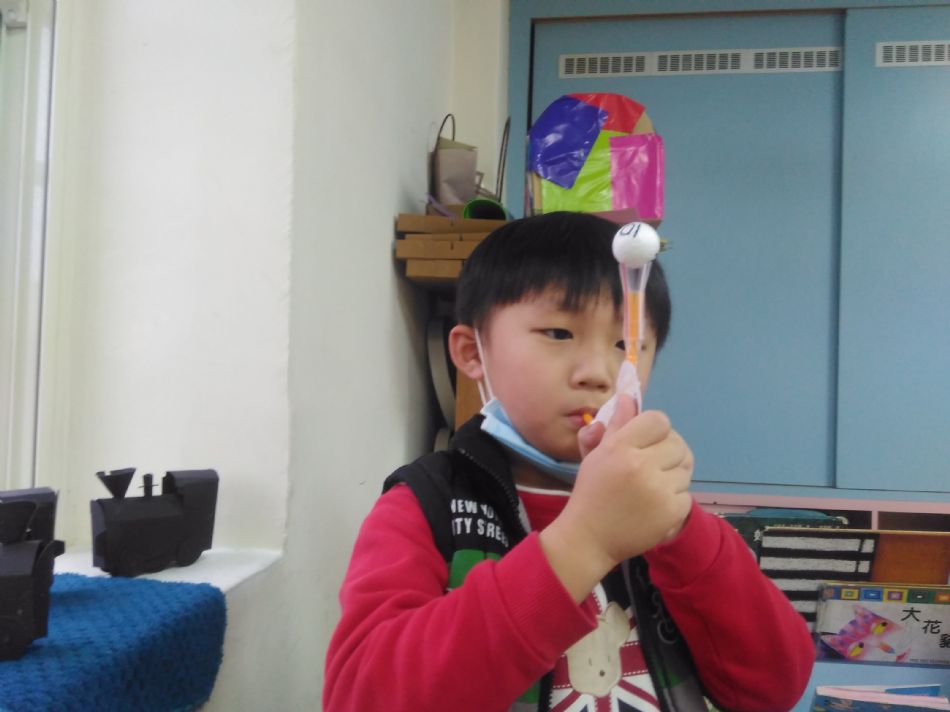 文件 : <FONT COLOR='red'>(109.02.14)管子真好玩【小鯨魚】-2.JPG</FONT> <BR> 尺寸 : <FONT COLOR='blue'>950 × 712</FONT> 圖元 <BR> 格式 : <FONT COLOR='green'>jpg</FONT> <BR> 大小 : <FONT COLOR='green'> -- </FONT> KB