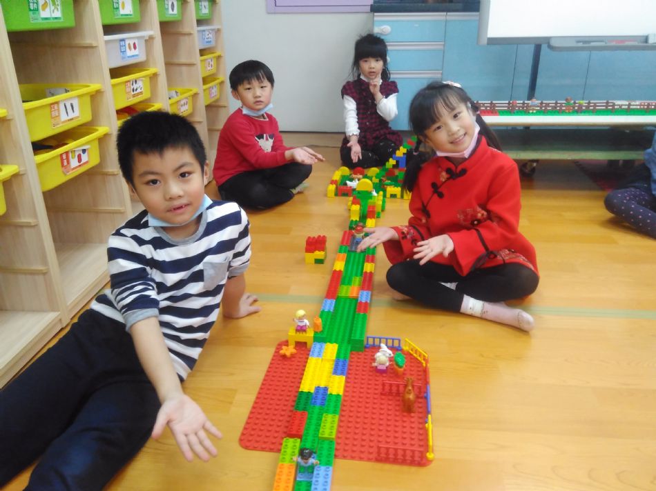 文件 : <FONT COLOR='red'>(109.02.14)樂高【萬里長城】-3.JPG</FONT> <BR> 尺寸 : <FONT COLOR='blue'>950 × 712</FONT> 圖元 <BR> 格式 : <FONT COLOR='green'>jpg</FONT> <BR> 大小 : <FONT COLOR='green'> -- </FONT> KB