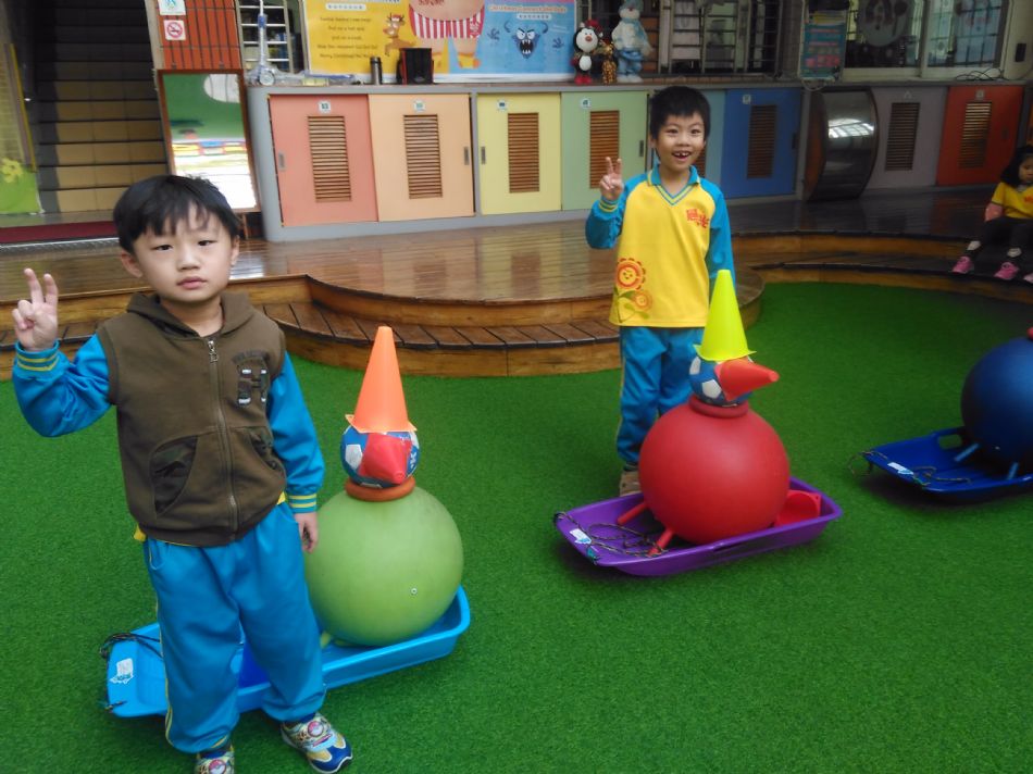 文件 : <FONT COLOR='red'>(108.12.25) 體能【拉雪橇囉】-12.JPG</FONT> <BR> 尺寸 : <FONT COLOR='blue'>950 × 712</FONT> 圖元 <BR> 格式 : <FONT COLOR='green'>jpg</FONT> <BR> 大小 : <FONT COLOR='green'> -- </FONT> KB