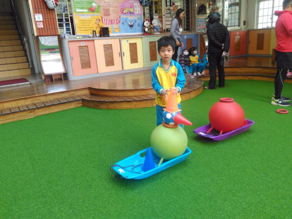 文件 : <FONT COLOR='red'>(108.12.25) 體能【拉雪橇囉】-2.JPG</FONT> <BR> 尺寸 : <FONT COLOR='blue'>950 × 712</FONT> 圖元 <BR> 格式 : <FONT COLOR='green'>jpg</FONT> <BR> 大小 : <FONT COLOR='green'> -- </FONT> KB