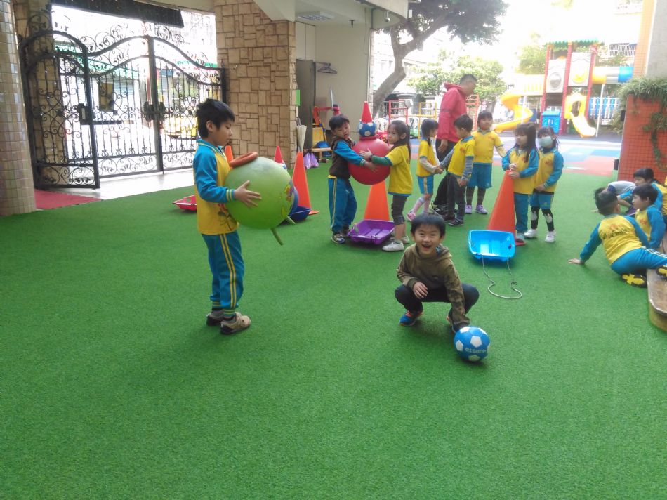 文件 : <FONT COLOR='red'>(108.12.25) 體能【拉雪橇囉】-20.JPG</FONT> <BR> 尺寸 : <FONT COLOR='blue'>950 × 712</FONT> 圖元 <BR> 格式 : <FONT COLOR='green'>jpg</FONT> <BR> 大小 : <FONT COLOR='green'> -- </FONT> KB