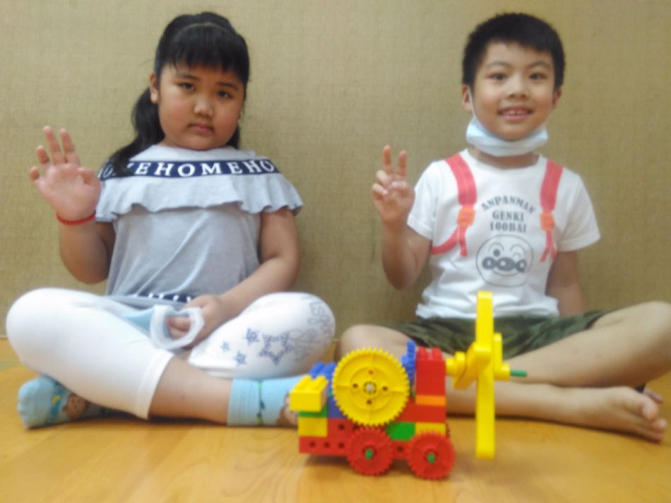 文件 : <FONT COLOR='red'>(109.05.22)樂高統整活動【雙翼飛機】.JPG</FONT> <BR> 尺寸 : <FONT COLOR='blue'>950 × 712</FONT> 圖元 <BR> 格式 : <FONT COLOR='green'>jpg</FONT> <BR> 大小 : <FONT COLOR='green'> -- </FONT> KB