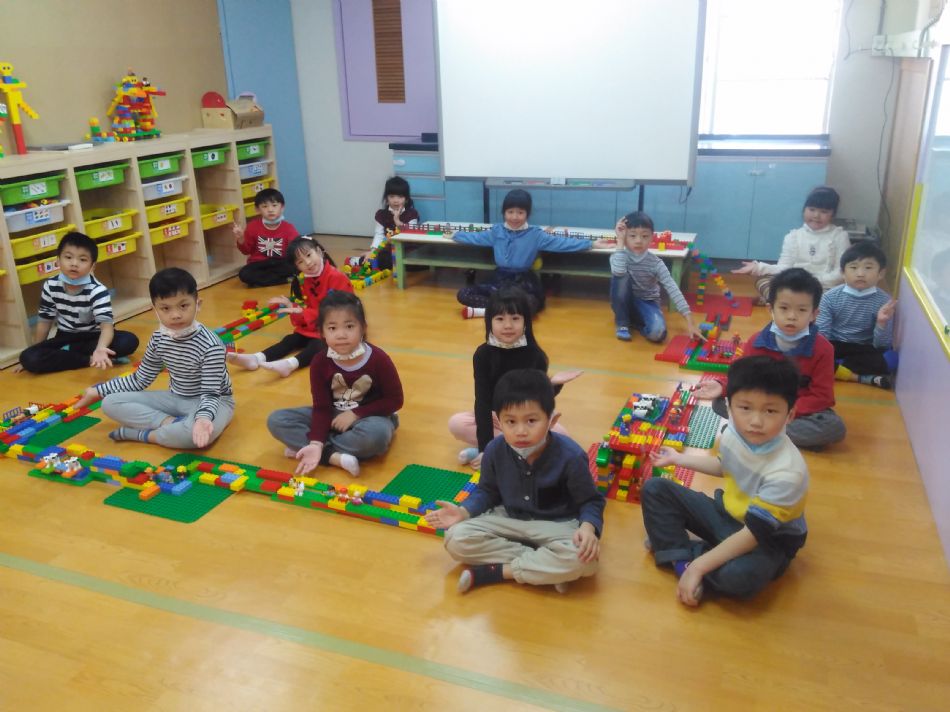 文件 : <FONT COLOR='red'>(109.02.14)樂高【萬里長城】-2.JPG</FONT> <BR> 尺寸 : <FONT COLOR='blue'>950 × 712</FONT> 圖元 <BR> 格式 : <FONT COLOR='green'>jpg</FONT> <BR> 大小 : <FONT COLOR='green'> -- </FONT> KB