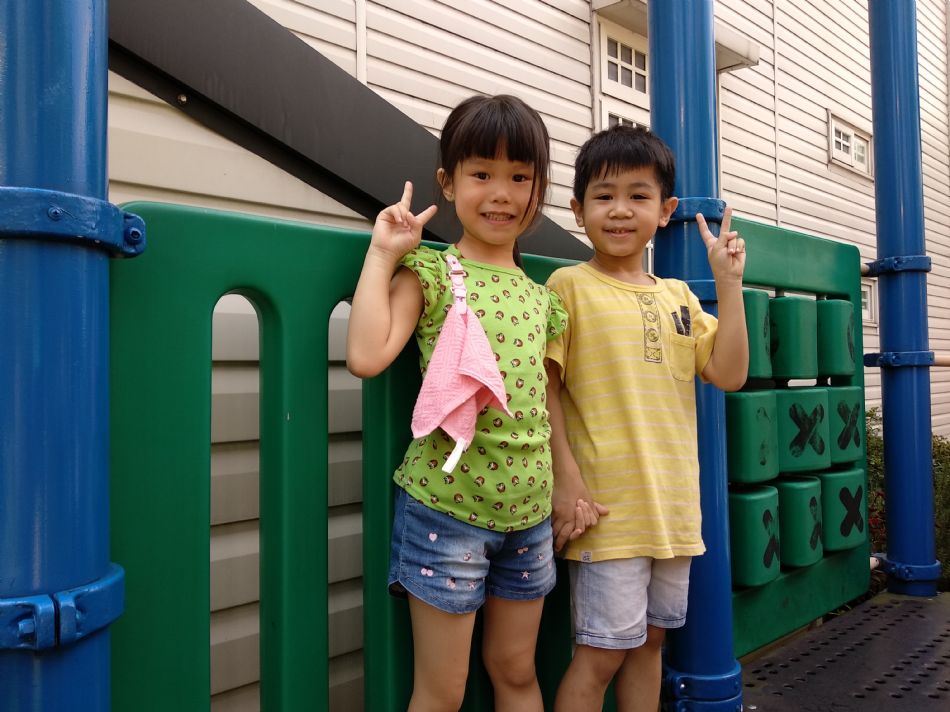 文件 : <FONT COLOR='red'>(108.09.02)校園生活照-10.JPG</FONT> <BR> 尺寸 : <FONT COLOR='blue'>950 × 712</FONT> 圖元 <BR> 格式 : <FONT COLOR='green'>jpg</FONT> <BR> 大小 : <FONT COLOR='green'> -- </FONT> KB