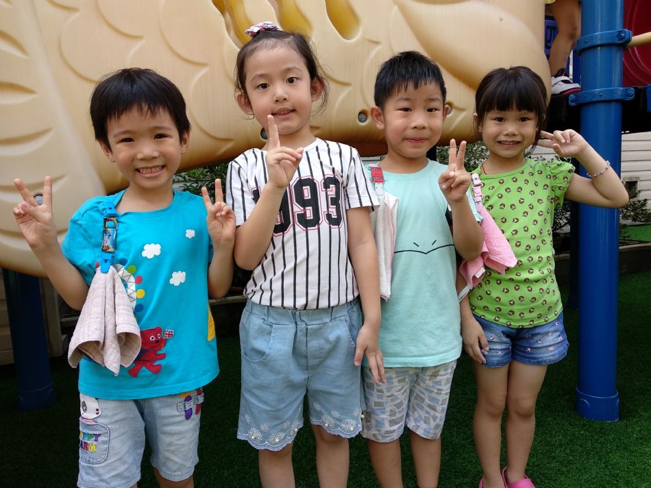 文件 : <FONT COLOR='red'>(108.09.02)校園生活照-3.JPG</FONT> <BR> 尺寸 : <FONT COLOR='blue'>950 × 712</FONT> 圖元 <BR> 格式 : <FONT COLOR='green'>jpg</FONT> <BR> 大小 : <FONT COLOR='green'> -- </FONT> KB