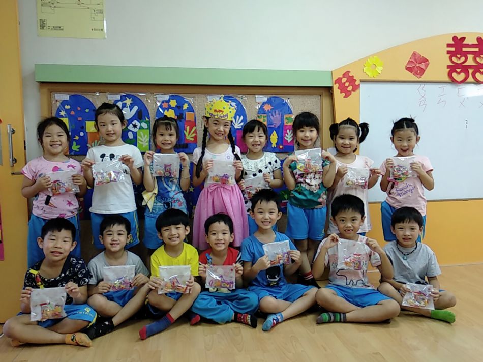 文件 : <FONT COLOR='red'>(108.10.02)Pony慶生-1.JPG</FONT> <BR> 尺寸 : <FONT COLOR='blue'>950 × 712</FONT> 圖元 <BR> 格式 : <FONT COLOR='green'>jpg</FONT> <BR> 大小 : <FONT COLOR='green'> -- </FONT> KB