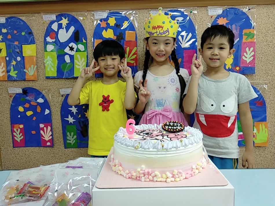 文件 : <FONT COLOR='red'>(108.10.02)Pony慶生-12.JPG</FONT> <BR> 尺寸 : <FONT COLOR='blue'>950 × 712</FONT> 圖元 <BR> 格式 : <FONT COLOR='green'>jpg</FONT> <BR> 大小 : <FONT COLOR='green'> -- </FONT> KB