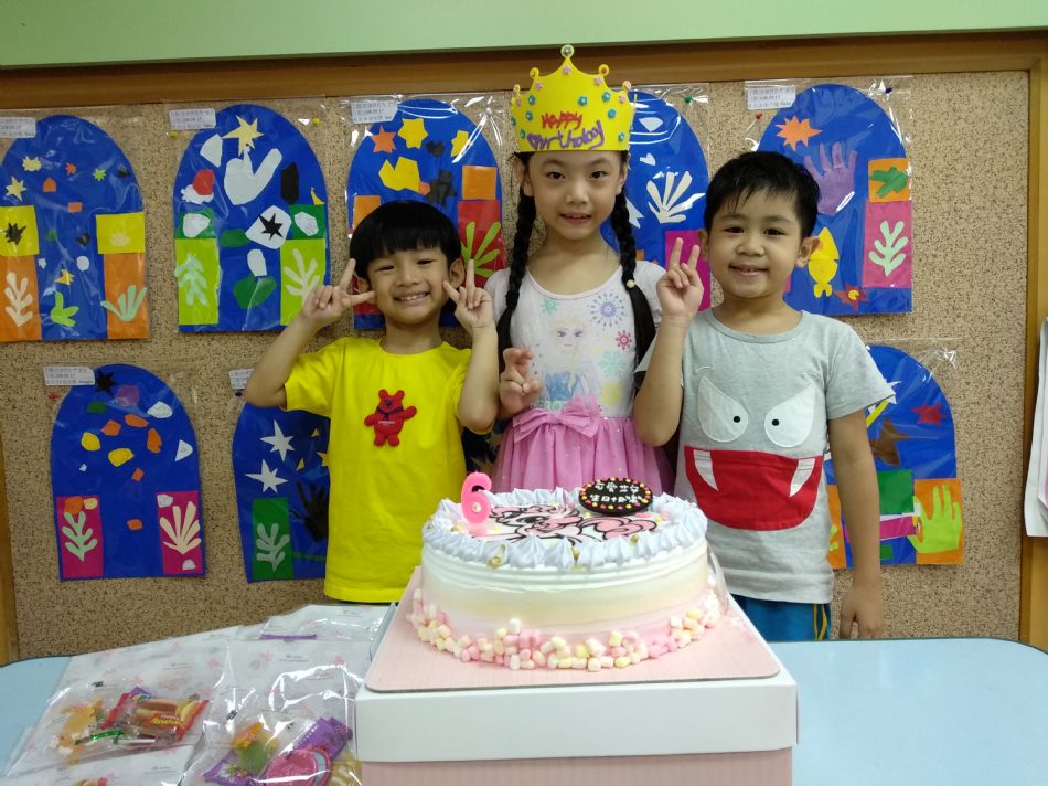 文件 : <FONT COLOR='red'>(108.10.02)Pony慶生-2.JPG</FONT> <BR> 尺寸 : <FONT COLOR='blue'>950 × 712</FONT> 圖元 <BR> 格式 : <FONT COLOR='green'>jpg</FONT> <BR> 大小 : <FONT COLOR='green'> -- </FONT> KB