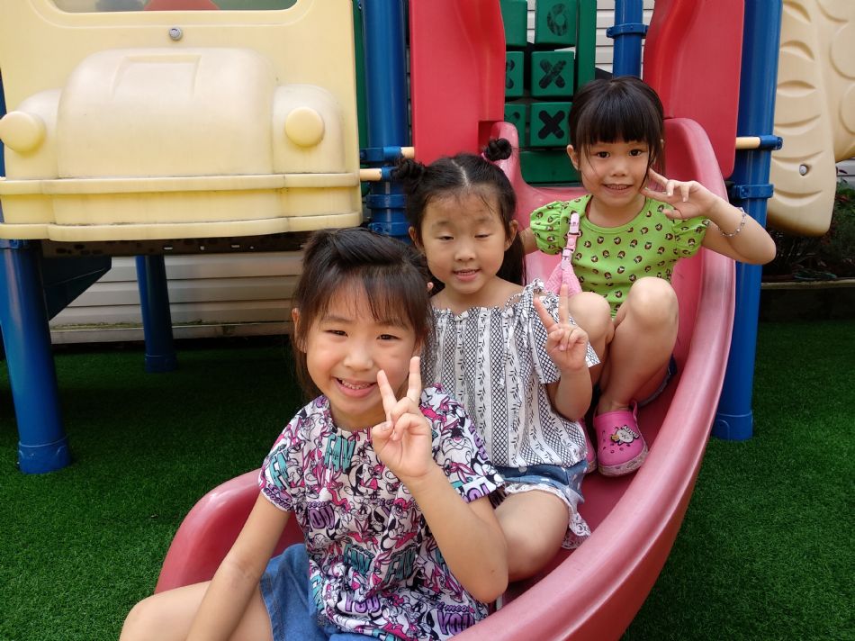 文件 : <FONT COLOR='red'>(108.09.02)校園生活照-11.JPG</FONT> <BR> 尺寸 : <FONT COLOR='blue'>950 × 712</FONT> 圖元 <BR> 格式 : <FONT COLOR='green'>jpg</FONT> <BR> 大小 : <FONT COLOR='green'> -- </FONT> KB