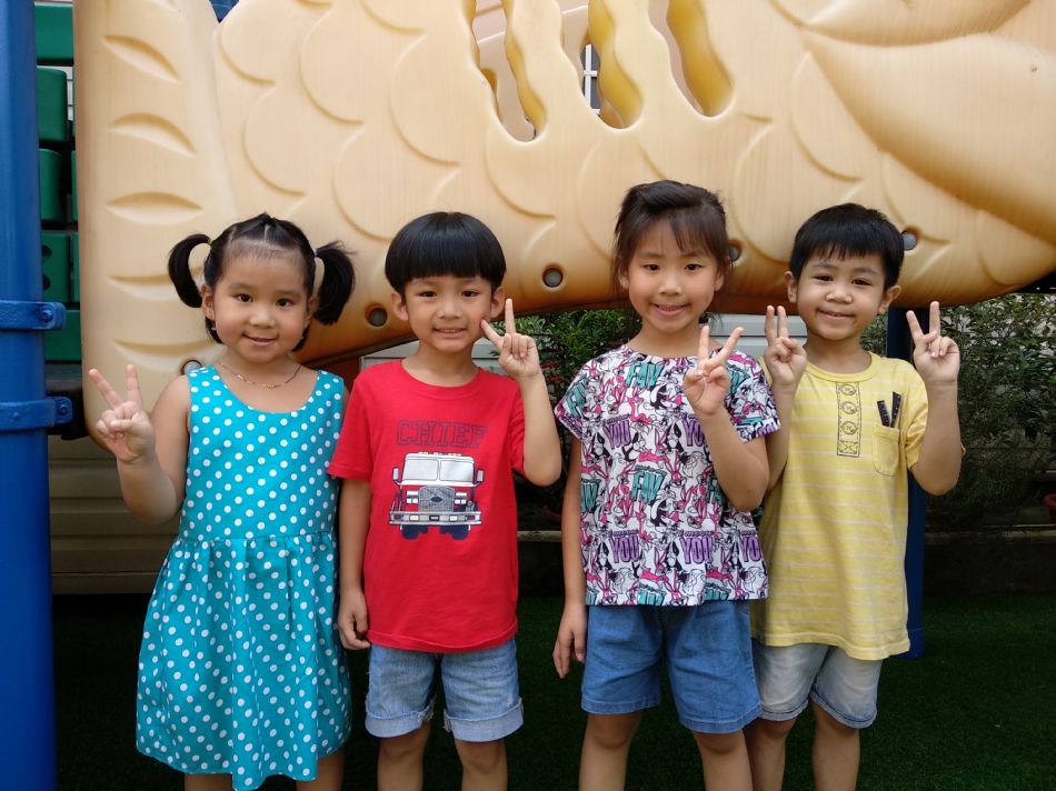 文件 : <FONT COLOR='red'>(108.09.02)校園生活照-5.JPG</FONT> <BR> 尺寸 : <FONT COLOR='blue'>950 × 712</FONT> 圖元 <BR> 格式 : <FONT COLOR='green'>jpg</FONT> <BR> 大小 : <FONT COLOR='green'> -- </FONT> KB