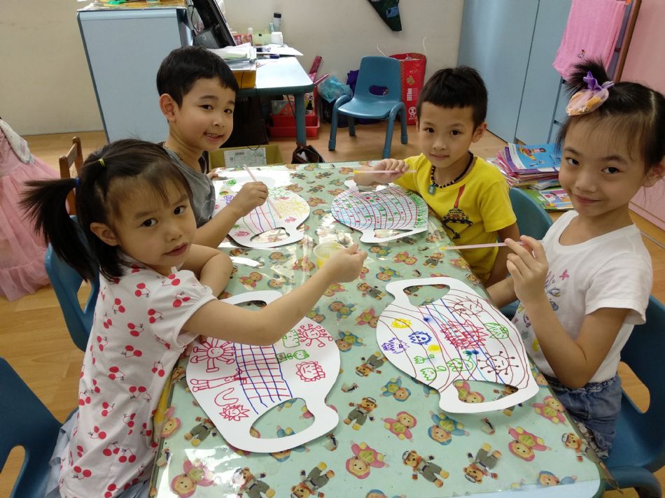 文件 : <FONT COLOR='red'>(109.05.26)泡泡畫-2.JPG</FONT> <BR> 尺寸 : <FONT COLOR='blue'>950 × 712</FONT> 圖元 <BR> 格式 : <FONT COLOR='green'>jpg</FONT> <BR> 大小 : <FONT COLOR='green'> -- </FONT> KB