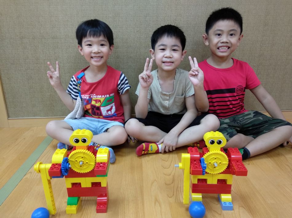 文件 : <FONT COLOR='red'>(109.05.15)樂高【曲棍球員】-1.JPG</FONT> <BR> 尺寸 : <FONT COLOR='blue'>950 × 712</FONT> 圖元 <BR> 格式 : <FONT COLOR='green'>jpg</FONT> <BR> 大小 : <FONT COLOR='green'> -- </FONT> KB