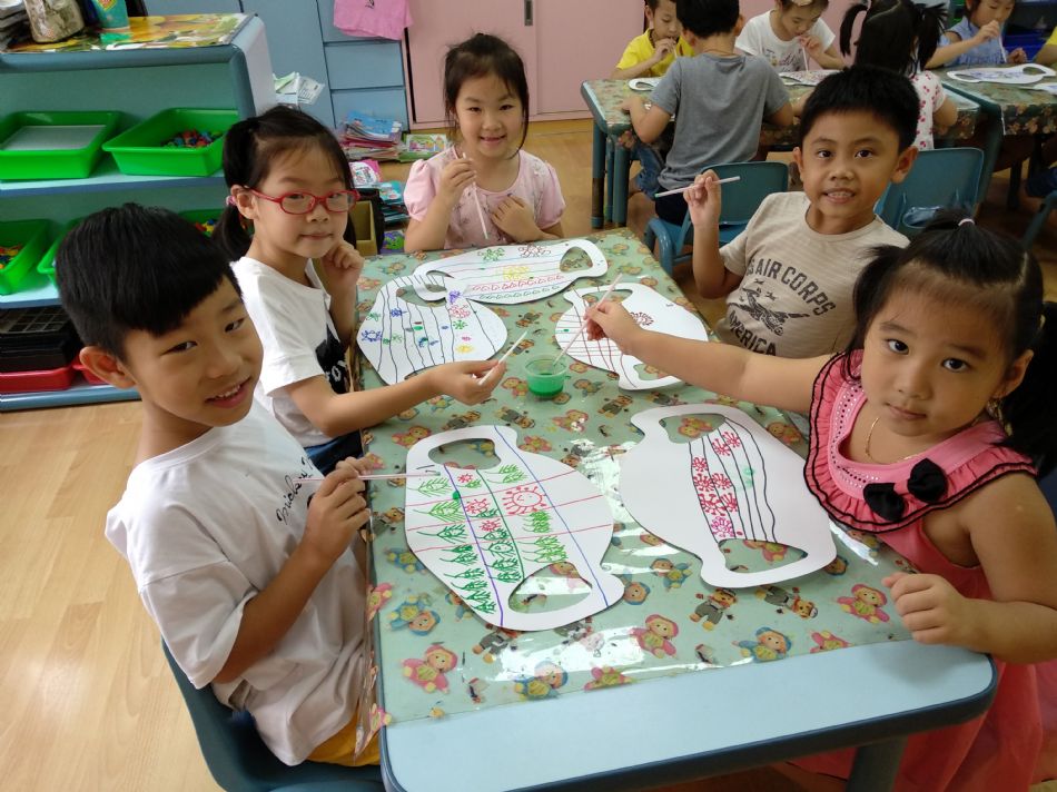 文件 : <FONT COLOR='red'>(109.05.26)泡泡畫-2.JPG</FONT> <BR> 尺寸 : <FONT COLOR='blue'>950 × 712</FONT> 圖元 <BR> 格式 : <FONT COLOR='green'>jpg</FONT> <BR> 大小 : <FONT COLOR='green'> -- </FONT> KB