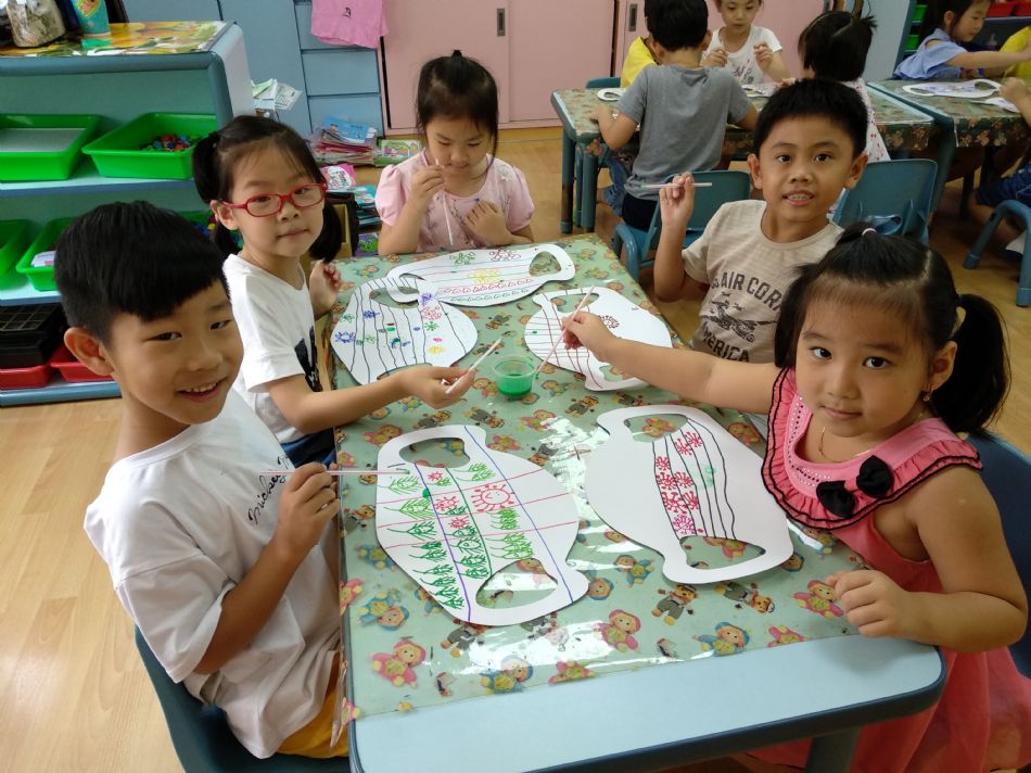 文件 : <FONT COLOR='red'>(109.05.26)泡泡畫.JPG</FONT> <BR> 尺寸 : <FONT COLOR='blue'>950 × 712</FONT> 圖元 <BR> 格式 : <FONT COLOR='green'>jpg</FONT> <BR> 大小 : <FONT COLOR='green'> -- </FONT> KB