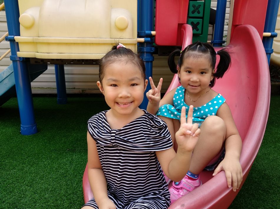 文件 : <FONT COLOR='red'>(108.09.02)校園生活照-5.JPG</FONT> <BR> 尺寸 : <FONT COLOR='blue'>950 × 712</FONT> 圖元 <BR> 格式 : <FONT COLOR='green'>jpg</FONT> <BR> 大小 : <FONT COLOR='green'> -- </FONT> KB