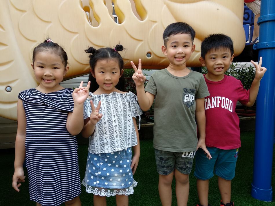 文件 : <FONT COLOR='red'>(108.09.02)校園生活照-9.JPG</FONT> <BR> 尺寸 : <FONT COLOR='blue'>950 × 712</FONT> 圖元 <BR> 格式 : <FONT COLOR='green'>jpg</FONT> <BR> 大小 : <FONT COLOR='green'> -- </FONT> KB