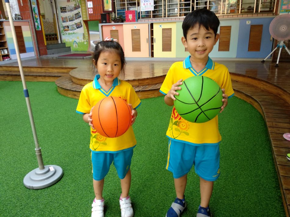 文件 : <FONT COLOR='red'>(108.08.28)體能課.JPG</FONT> <BR> 尺寸 : <FONT COLOR='blue'>950 × 712</FONT> 圖元 <BR> 格式 : <FONT COLOR='green'>jpg</FONT> <BR> 大小 : <FONT COLOR='green'> -- </FONT> KB