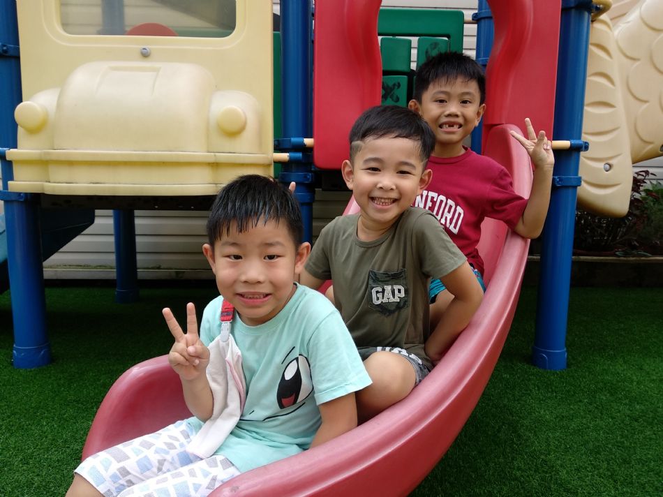 文件 : <FONT COLOR='red'>(108.09.02)校園生活照-6.JPG</FONT> <BR> 尺寸 : <FONT COLOR='blue'>950 × 712</FONT> 圖元 <BR> 格式 : <FONT COLOR='green'>jpg</FONT> <BR> 大小 : <FONT COLOR='green'> -- </FONT> KB