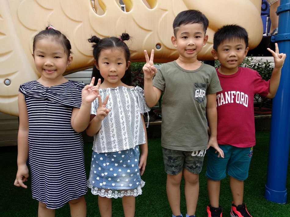 文件 : <FONT COLOR='red'>(108.09.02)校園生活照-8.JPG</FONT> <BR> 尺寸 : <FONT COLOR='blue'>950 × 712</FONT> 圖元 <BR> 格式 : <FONT COLOR='green'>jpg</FONT> <BR> 大小 : <FONT COLOR='green'> -- </FONT> KB