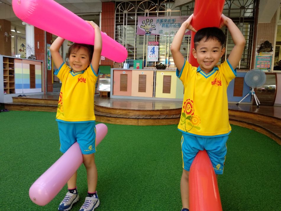 文件 : <FONT COLOR='red'>(108.09.04)體能課-5.JPG</FONT> <BR> 尺寸 : <FONT COLOR='blue'>950 × 712</FONT> 圖元 <BR> 格式 : <FONT COLOR='green'>jpg</FONT> <BR> 大小 : <FONT COLOR='green'> -- </FONT> KB