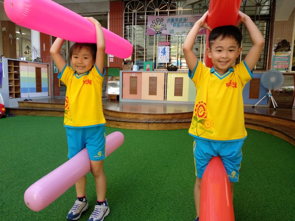 文件 : <FONT COLOR='red'>(108.09.04)體能課-6.JPG</FONT> <BR> 尺寸 : <FONT COLOR='blue'>950 × 712</FONT> 圖元 <BR> 格式 : <FONT COLOR='green'>jpg</FONT> <BR> 大小 : <FONT COLOR='green'> -- </FONT> KB