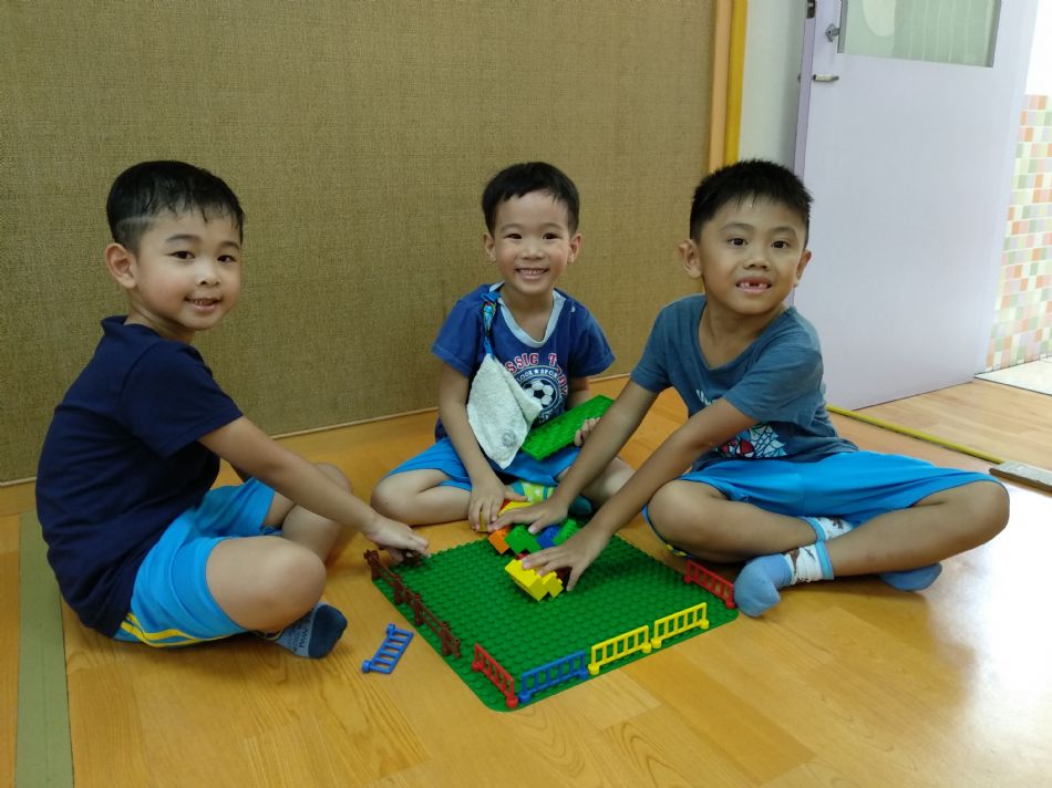 文件 : <FONT COLOR='red'>(108.09.12)樂高積木【天橋】-2.JPG</FONT> <BR> 尺寸 : <FONT COLOR='blue'>950 × 712</FONT> 圖元 <BR> 格式 : <FONT COLOR='green'>jpg</FONT> <BR> 大小 : <FONT COLOR='green'> -- </FONT> KB