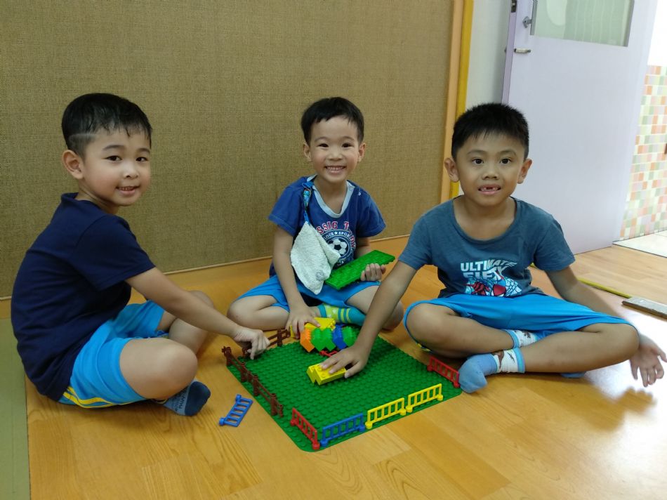 文件 : <FONT COLOR='red'>(108.09.12)樂高積木【天橋】-8.JPG</FONT> <BR> 尺寸 : <FONT COLOR='blue'>950 × 712</FONT> 圖元 <BR> 格式 : <FONT COLOR='green'>jpg</FONT> <BR> 大小 : <FONT COLOR='green'> -- </FONT> KB