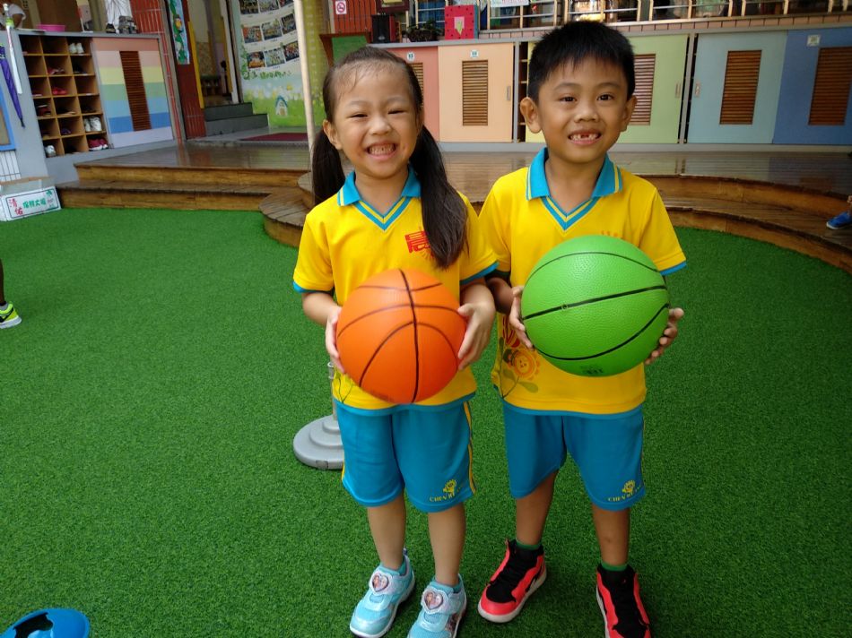 文件 : <FONT COLOR='red'>(108.08.28)體能課-2.JPG</FONT> <BR> 尺寸 : <FONT COLOR='blue'>950 × 712</FONT> 圖元 <BR> 格式 : <FONT COLOR='green'>jpg</FONT> <BR> 大小 : <FONT COLOR='green'> -- </FONT> KB