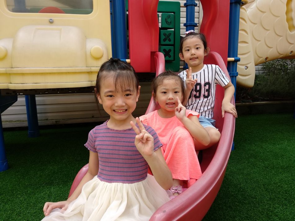 文件 : <FONT COLOR='red'>(108.09.02)校園生活照-14.JPG</FONT> <BR> 尺寸 : <FONT COLOR='blue'>950 × 712</FONT> 圖元 <BR> 格式 : <FONT COLOR='green'>jpg</FONT> <BR> 大小 : <FONT COLOR='green'> -- </FONT> KB