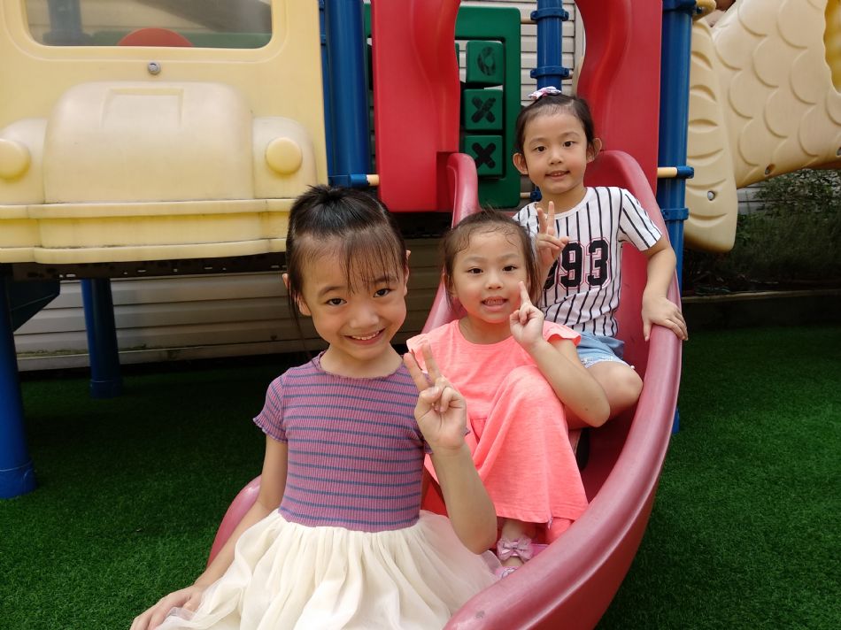 文件 : <FONT COLOR='red'>(108.09.02)校園生活照-16.JPG</FONT> <BR> 尺寸 : <FONT COLOR='blue'>950 × 712</FONT> 圖元 <BR> 格式 : <FONT COLOR='green'>jpg</FONT> <BR> 大小 : <FONT COLOR='green'> -- </FONT> KB