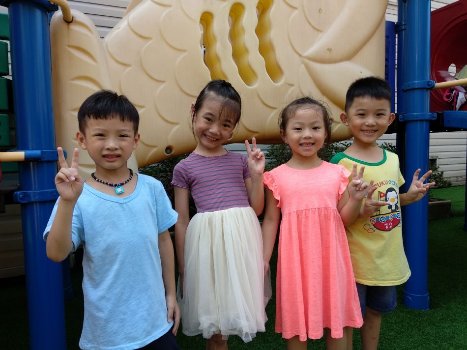 文件 : <FONT COLOR='red'>(108.09.02)校園生活照-17.JPG</FONT> <BR> 尺寸 : <FONT COLOR='blue'>950 × 712</FONT> 圖元 <BR> 格式 : <FONT COLOR='green'>jpg</FONT> <BR> 大小 : <FONT COLOR='green'> -- </FONT> KB