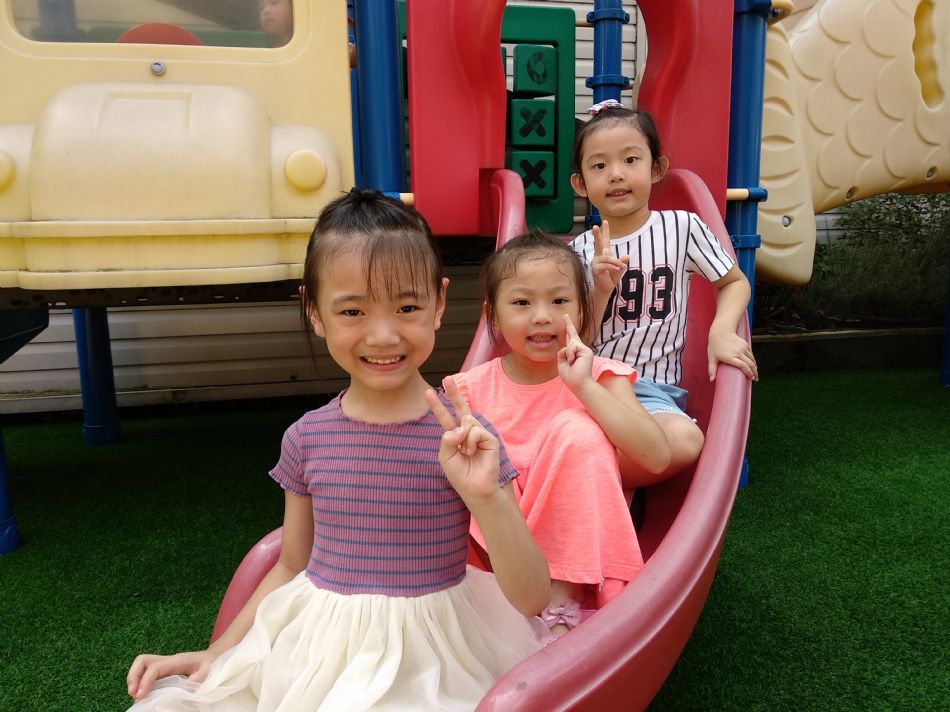 文件 : <FONT COLOR='red'>(108.09.02)校園生活照-16.JPG</FONT> <BR> 尺寸 : <FONT COLOR='blue'>950 × 712</FONT> 圖元 <BR> 格式 : <FONT COLOR='green'>jpg</FONT> <BR> 大小 : <FONT COLOR='green'> -- </FONT> KB