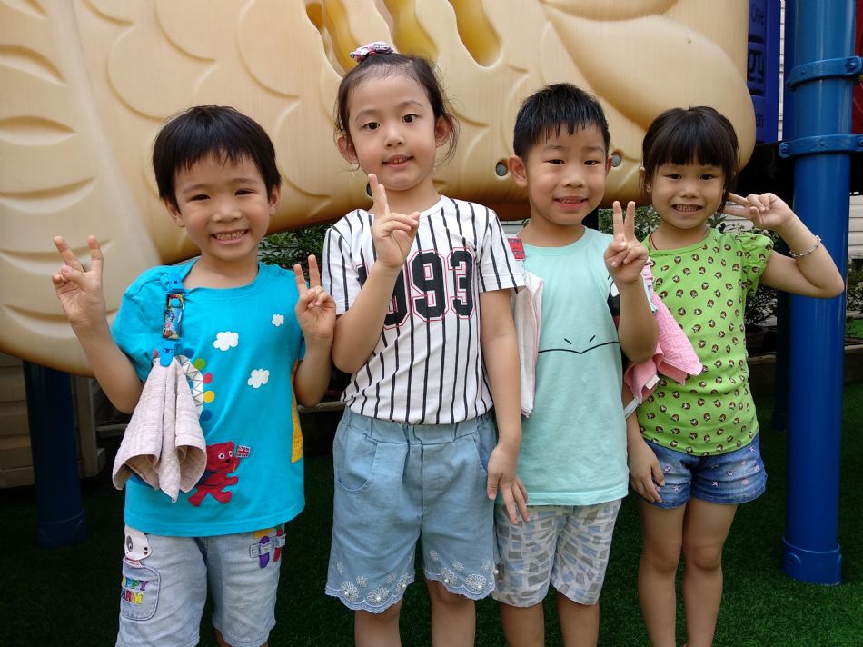 文件 : <FONT COLOR='red'>(108.09.02)校園生活照-7.JPG</FONT> <BR> 尺寸 : <FONT COLOR='blue'>950 × 712</FONT> 圖元 <BR> 格式 : <FONT COLOR='green'>jpg</FONT> <BR> 大小 : <FONT COLOR='green'> -- </FONT> KB