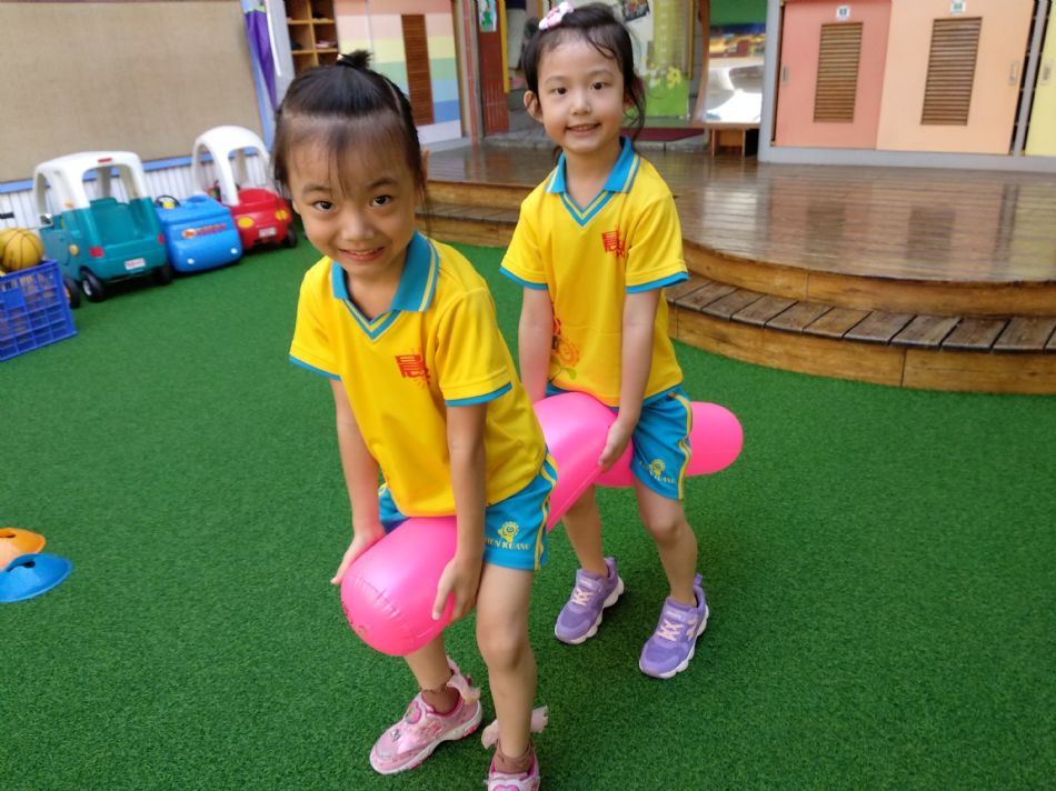 文件 : <FONT COLOR='red'>(108.09.04)體能課-5.JPG</FONT> <BR> 尺寸 : <FONT COLOR='blue'>950 × 712</FONT> 圖元 <BR> 格式 : <FONT COLOR='green'>jpg</FONT> <BR> 大小 : <FONT COLOR='green'> -- </FONT> KB