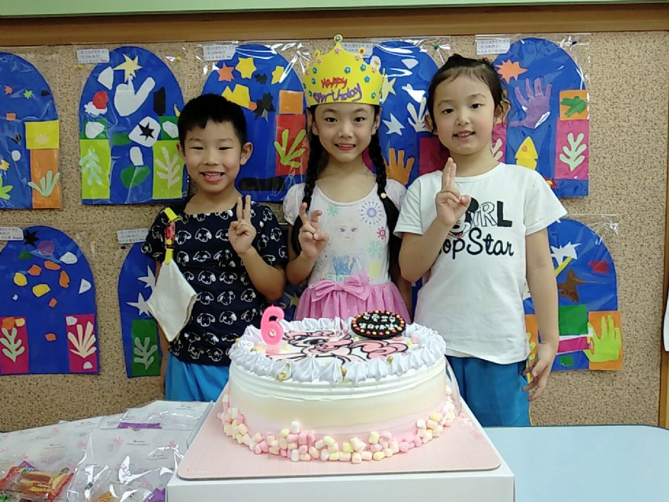 文件 : <FONT COLOR='red'>(108.10.02)Pony慶生-11.JPG</FONT> <BR> 尺寸 : <FONT COLOR='blue'>950 × 712</FONT> 圖元 <BR> 格式 : <FONT COLOR='green'>jpg</FONT> <BR> 大小 : <FONT COLOR='green'> -- </FONT> KB