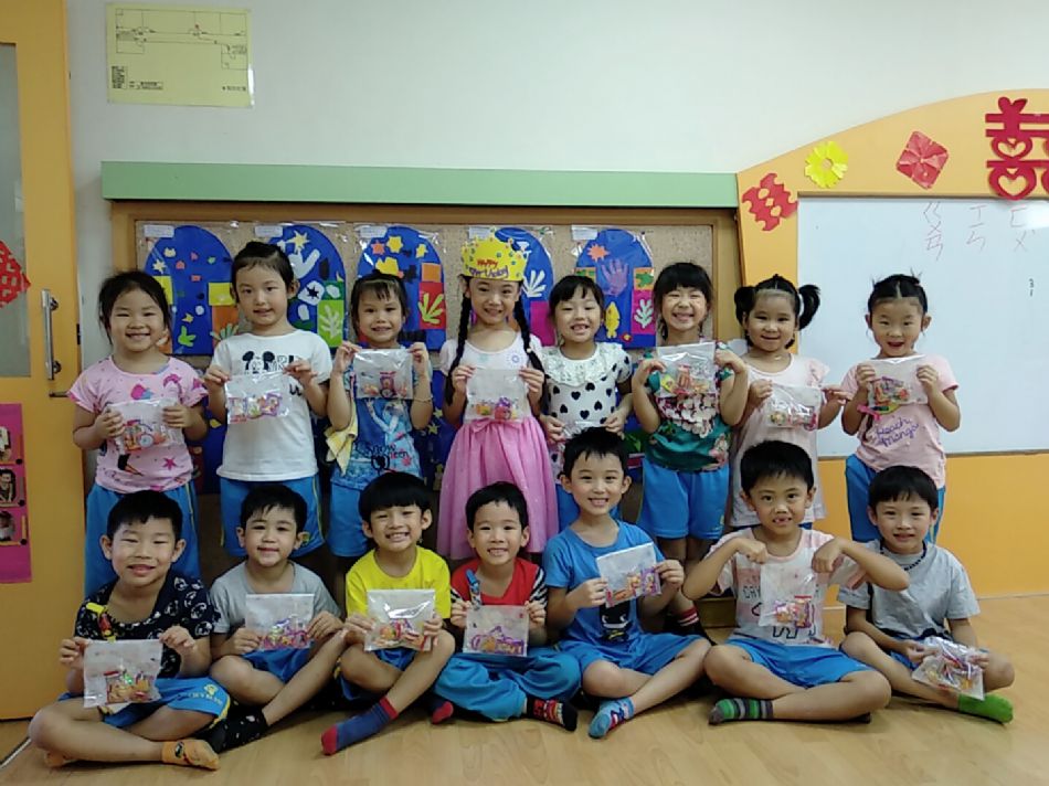 文件 : <FONT COLOR='red'>(108.10.02)Pony慶生-4.JPG</FONT> <BR> 尺寸 : <FONT COLOR='blue'>950 × 712</FONT> 圖元 <BR> 格式 : <FONT COLOR='green'>jpg</FONT> <BR> 大小 : <FONT COLOR='green'> -- </FONT> KB