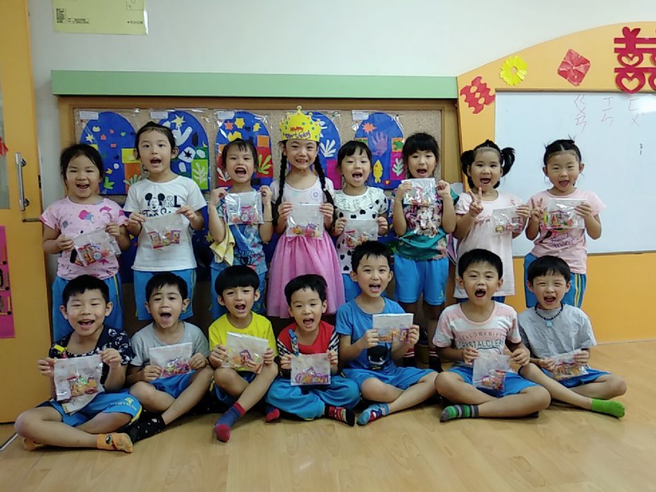 文件 : <FONT COLOR='red'>(108.10.02)Pony慶生-6.JPG</FONT> <BR> 尺寸 : <FONT COLOR='blue'>950 × 712</FONT> 圖元 <BR> 格式 : <FONT COLOR='green'>jpg</FONT> <BR> 大小 : <FONT COLOR='green'> -- </FONT> KB