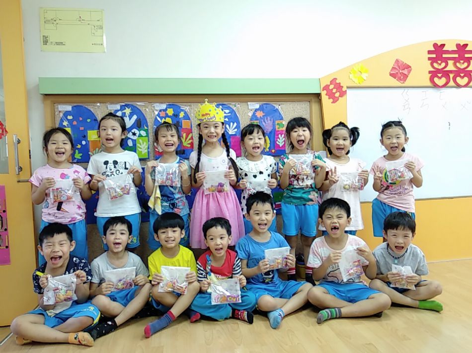 文件 : <FONT COLOR='red'>(108.10.02)Pony慶生-8.JPG</FONT> <BR> 尺寸 : <FONT COLOR='blue'>950 × 712</FONT> 圖元 <BR> 格式 : <FONT COLOR='green'>jpg</FONT> <BR> 大小 : <FONT COLOR='green'> -- </FONT> KB