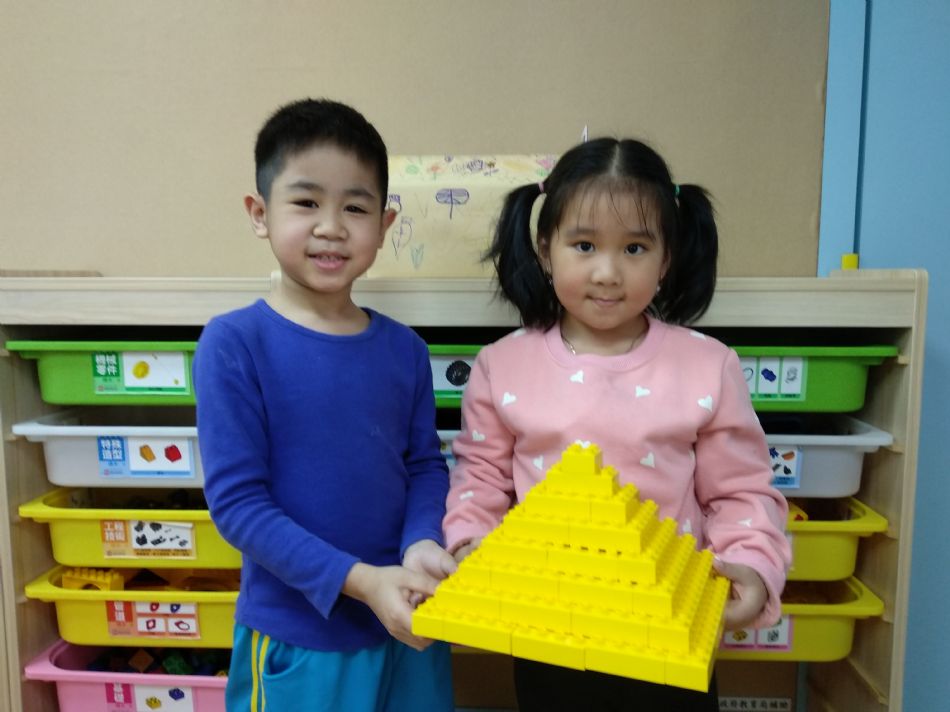 文件 : <FONT COLOR='red'>(109.02.26)樂高積木【金字塔】-1.JPG</FONT> <BR> 尺寸 : <FONT COLOR='blue'>950 × 712</FONT> 圖元 <BR> 格式 : <FONT COLOR='green'>jpg</FONT> <BR> 大小 : <FONT COLOR='green'> -- </FONT> KB