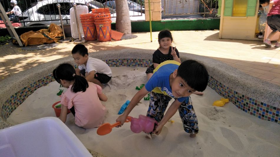 文件 : <FONT COLOR='red'>(109.06.19)戶外【玩沙真有趣】-13.JPG</FONT> <BR> 尺寸 : <FONT COLOR='blue'>950 × 534</FONT> 圖元 <BR> 格式 : <FONT COLOR='green'>jpg</FONT> <BR> 大小 : <FONT COLOR='green'> -- </FONT> KB