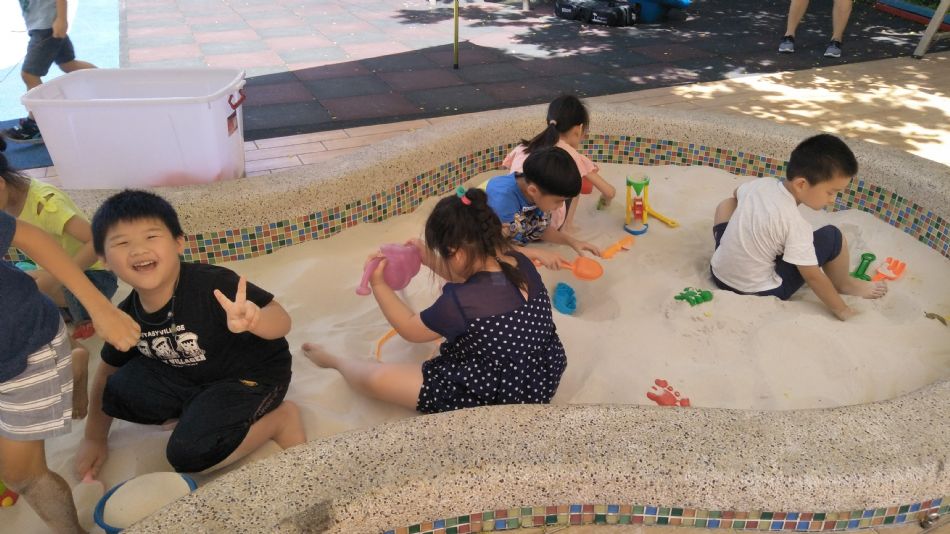 文件 : <FONT COLOR='red'>(109.06.19)戶外【玩沙真有趣】-17.JPG</FONT> <BR> 尺寸 : <FONT COLOR='blue'>950 × 534</FONT> 圖元 <BR> 格式 : <FONT COLOR='green'>jpg</FONT> <BR> 大小 : <FONT COLOR='green'> -- </FONT> KB