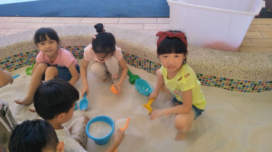 文件 : <FONT COLOR='red'>(109.06.19)戶外【玩沙真有趣】-4.JPG</FONT> <BR> 尺寸 : <FONT COLOR='blue'>950 × 534</FONT> 圖元 <BR> 格式 : <FONT COLOR='green'>jpg</FONT> <BR> 大小 : <FONT COLOR='green'> -- </FONT> KB