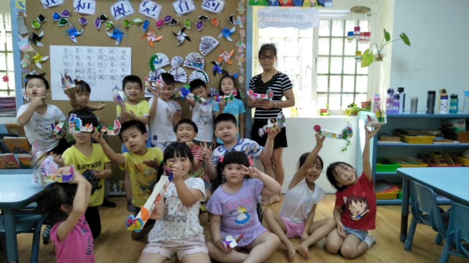 文件 : <FONT COLOR='red'>(109.06.23)歡慶節日【端午龍舟】-1.JPG</FONT> <BR> 尺寸 : <FONT COLOR='blue'>950 × 534</FONT> 圖元 <BR> 格式 : <FONT COLOR='green'>jpg</FONT> <BR> 大小 : <FONT COLOR='green'> -- </FONT> KB