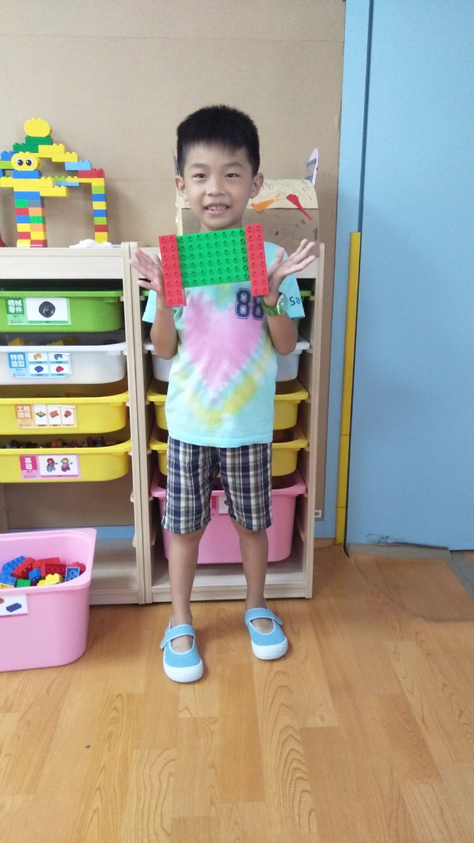 文件 : <FONT COLOR='red'>(109.06.30)樂高課【柵欄大門】-1.JPG</FONT> <BR> 尺寸 : <FONT COLOR='blue'>950 × 1689</FONT> 圖元 <BR> 格式 : <FONT COLOR='green'>jpg</FONT> <BR> 大小 : <FONT COLOR='green'> -- </FONT> KB