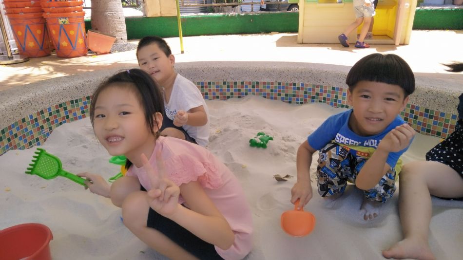 文件 : <FONT COLOR='red'>(109.06.19)戶外【玩沙真有趣】-21.JPG</FONT> <BR> 尺寸 : <FONT COLOR='blue'>950 × 534</FONT> 圖元 <BR> 格式 : <FONT COLOR='green'>jpg</FONT> <BR> 大小 : <FONT COLOR='green'> -- </FONT> KB