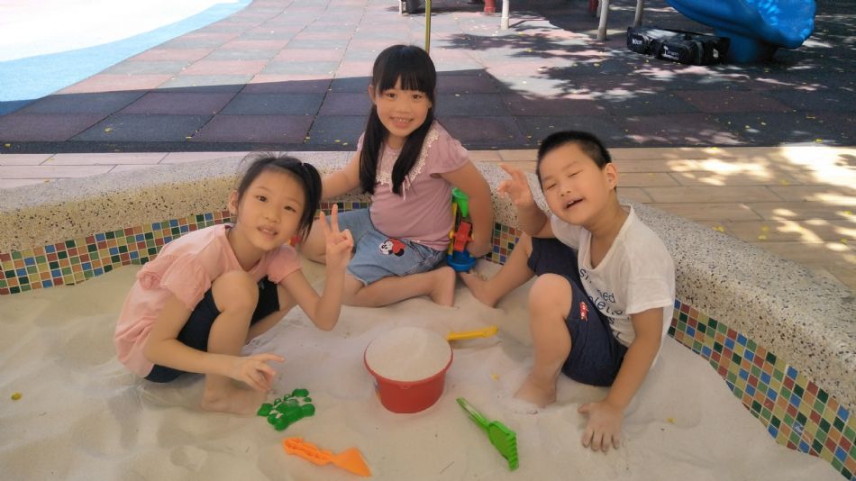 文件 : <FONT COLOR='red'>(109.06.19)戶外【玩沙真有趣】-16.JPG</FONT> <BR> 尺寸 : <FONT COLOR='blue'>950 × 534</FONT> 圖元 <BR> 格式 : <FONT COLOR='green'>jpg</FONT> <BR> 大小 : <FONT COLOR='green'> -- </FONT> KB