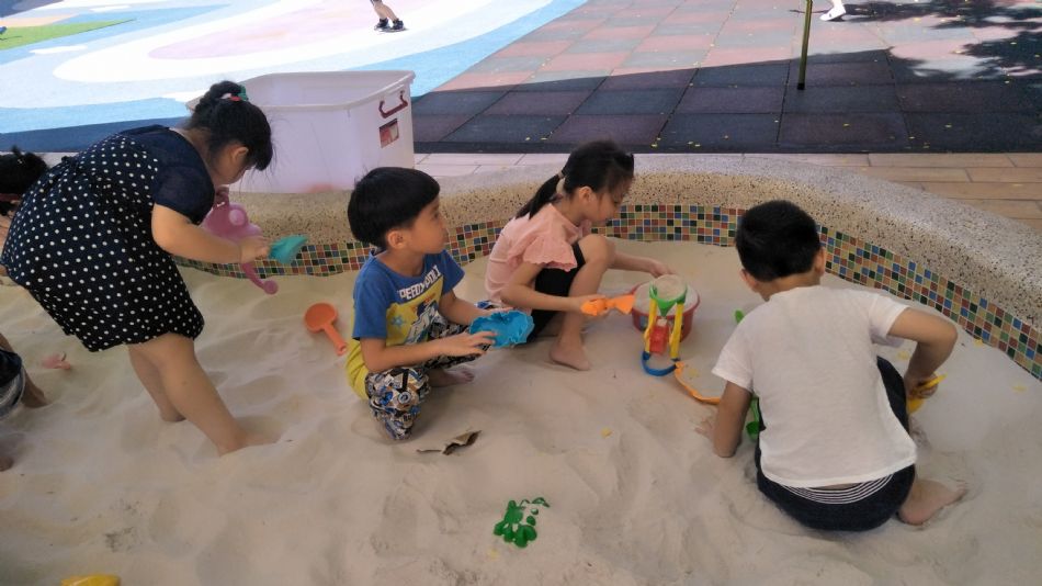 文件 : <FONT COLOR='red'>(109.06.19)戶外【玩沙真有趣】-28.JPG</FONT> <BR> 尺寸 : <FONT COLOR='blue'>950 × 534</FONT> 圖元 <BR> 格式 : <FONT COLOR='green'>jpg</FONT> <BR> 大小 : <FONT COLOR='green'> -- </FONT> KB